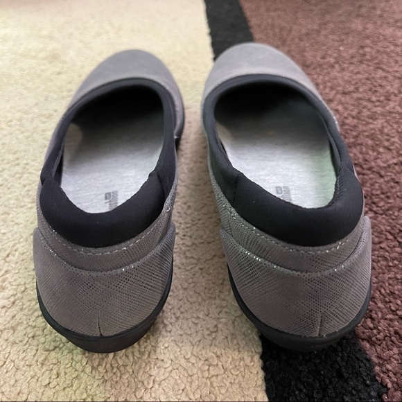 Cloudsteppers by Clarks- Soft Cushion, Size 6, Gray - Picture 6 of 8